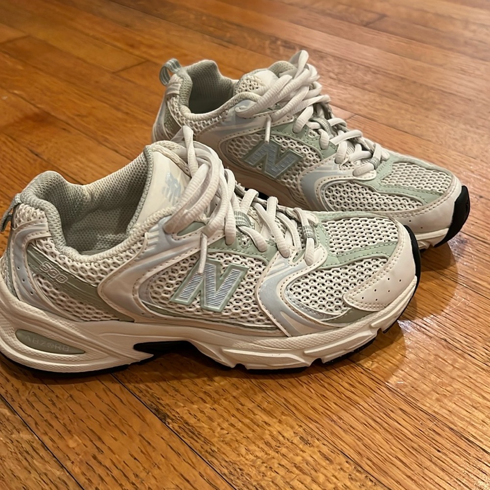 New Balance 530 white and jade green size 5.5 women